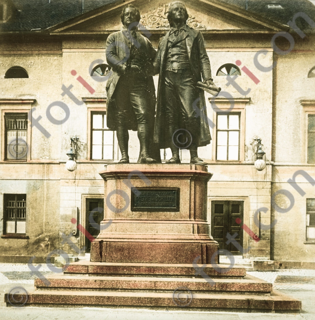 Goethe-Schiller-Denkmal | Goethe-Schiller monument - Foto simon-156-090.jpg | foticon.de - Bilddatenbank für Motive aus Geschichte und Kultur